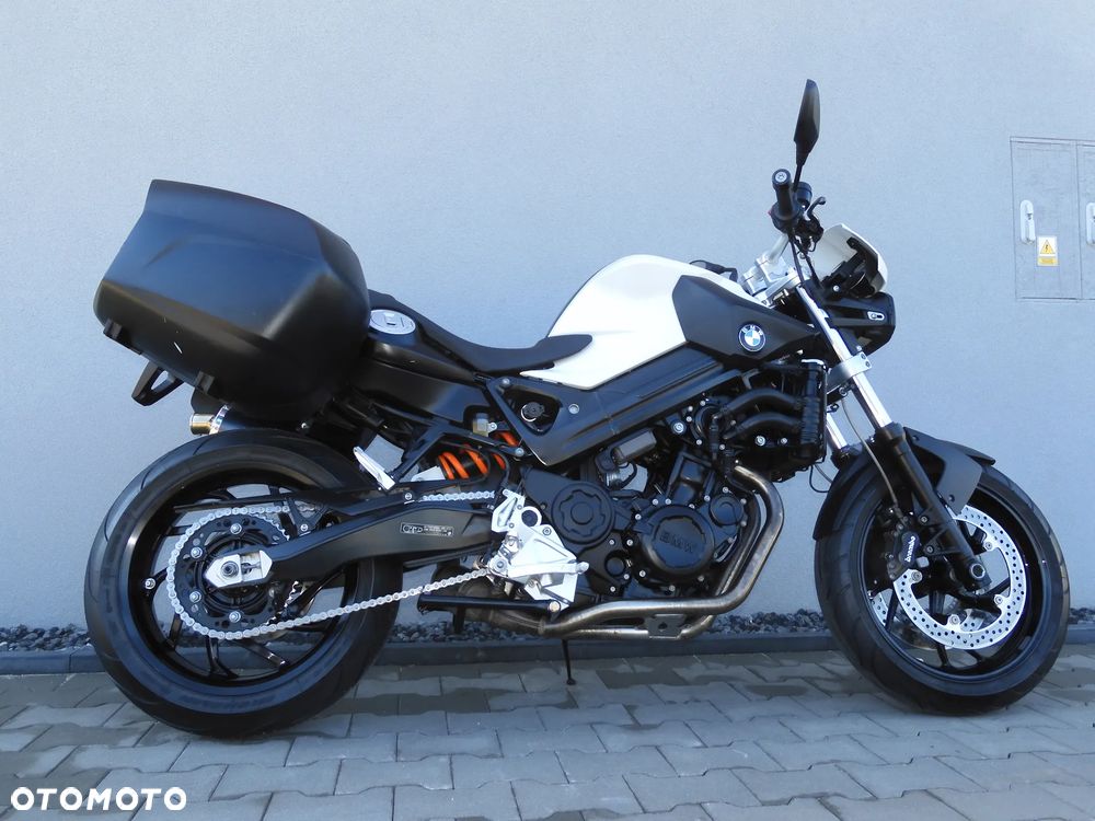 BMW F - 16