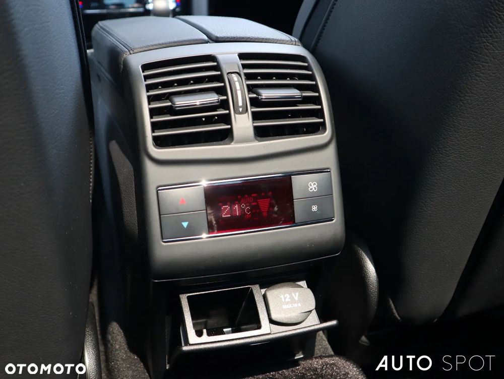 Mercedes-Benz Klasa E 63 AMG AMG Speedshift 7G-MCT - 40