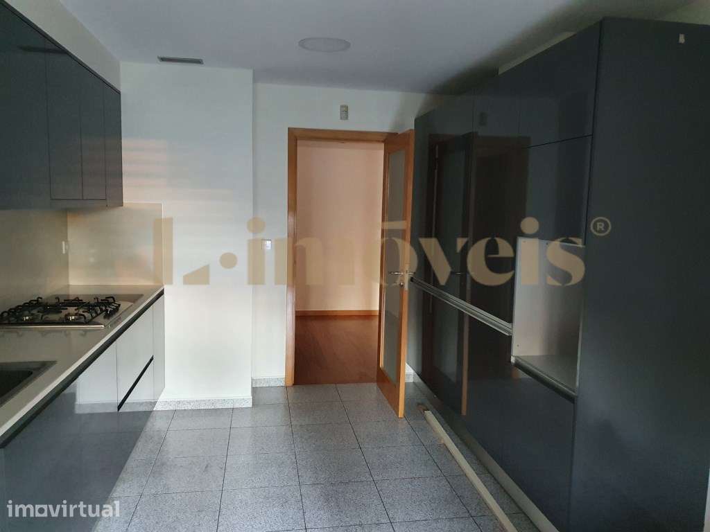 APARTAMENTO T2, EM S. VICTOR, BRAGA - Grande imagem: 4/9