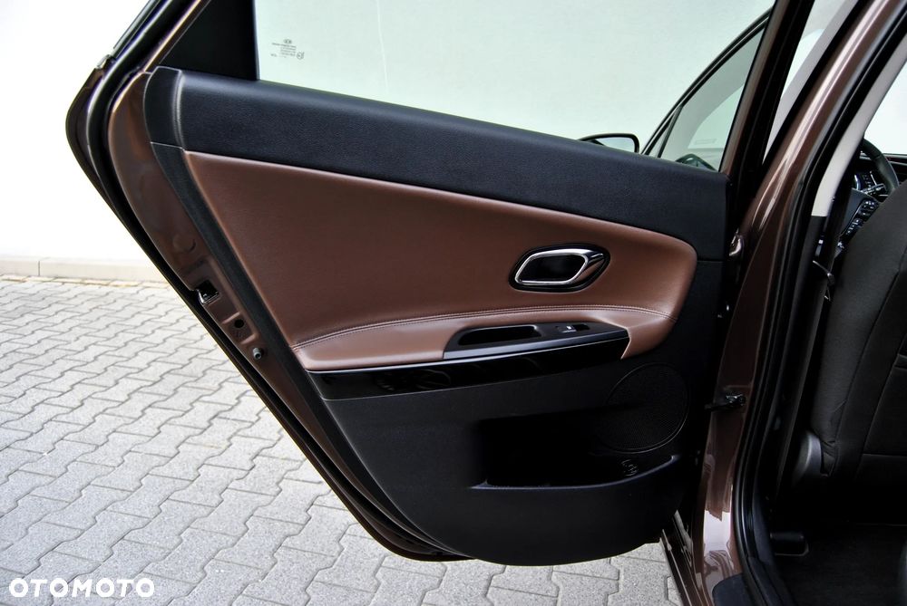 Kia Ceed 1.6 GDI Spirit - 26