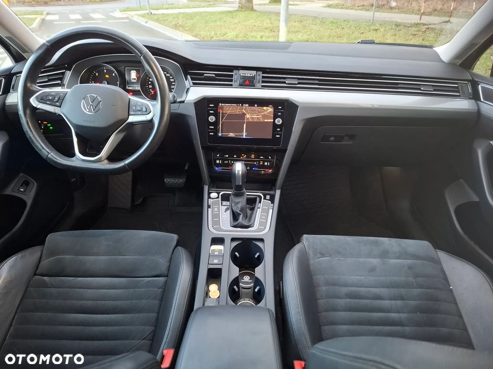 Volkswagen Passat 2.0 TDI SCR DSG Business - 11