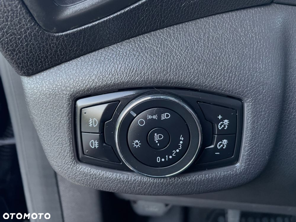 Ford Transit Connect - 19