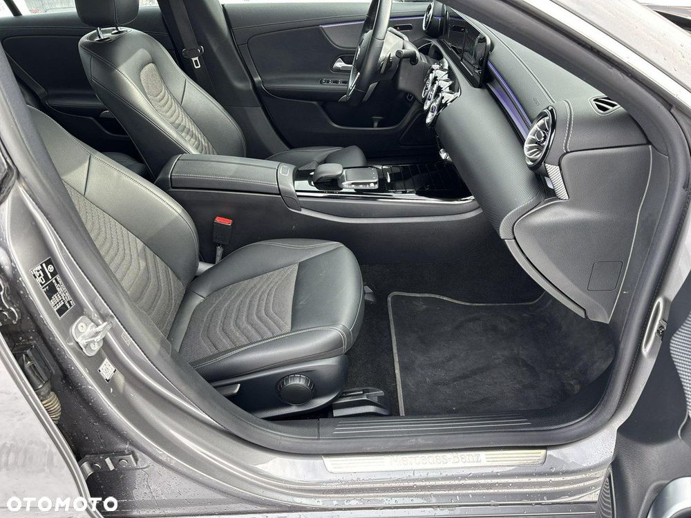 Mercedes-Benz CLA - 18