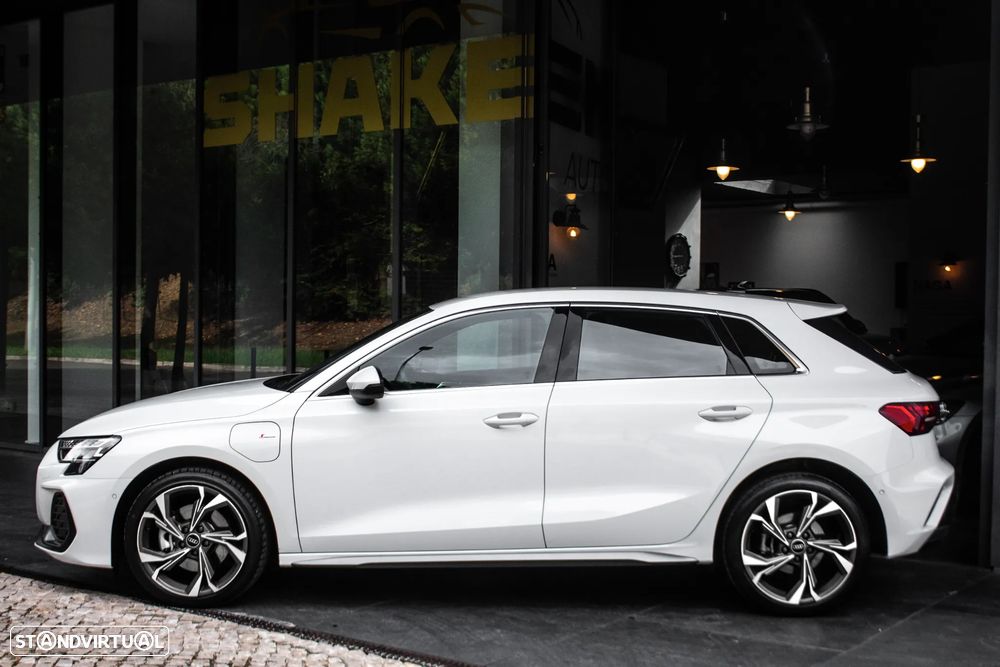 Audi A3 Sportback 40 TFSIe S tronic S line - 2