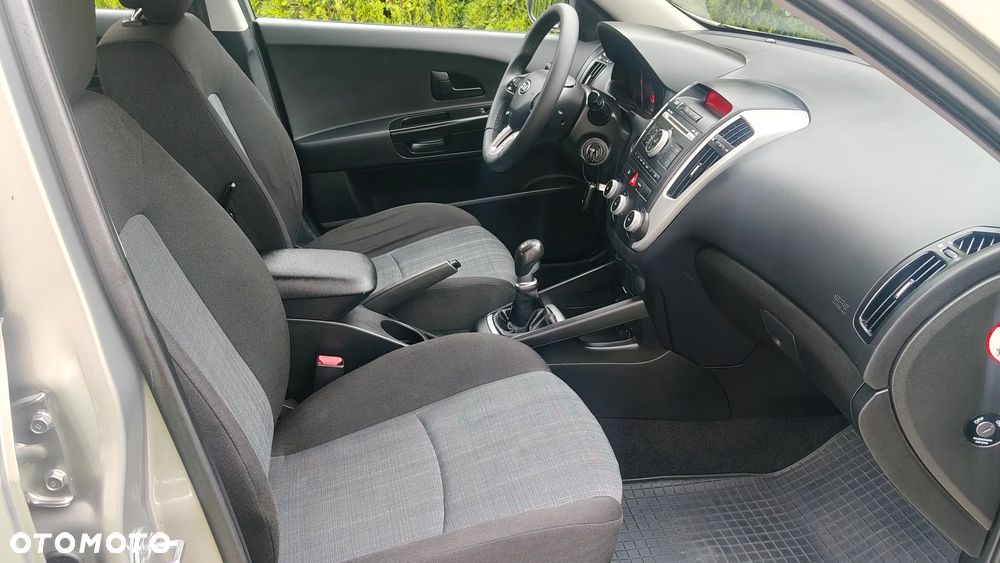 Kia Ceed 1.4 CVVT Spirit - 19