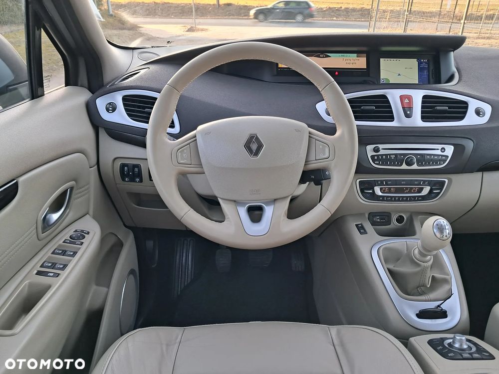 Renault Scenic 1.9 dCi Confort Privilege - 15