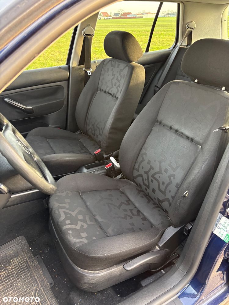 Volkswagen Golf - 12