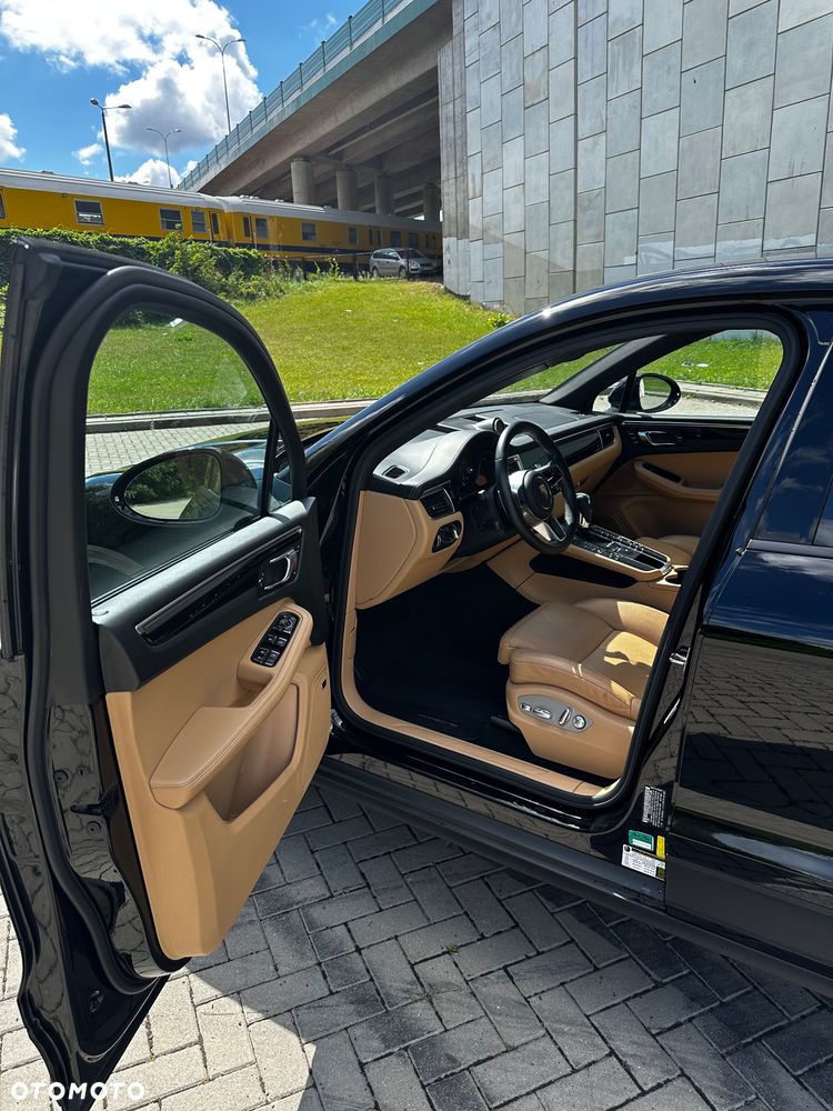 Porsche Macan Standard - 17