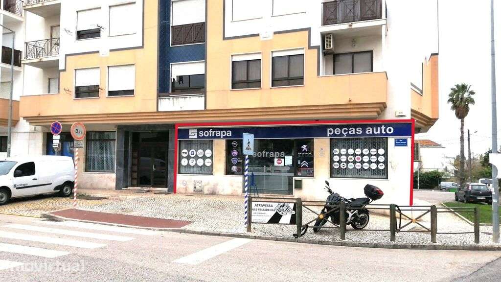 Loja com 2 Pisos de 500m2 no Sobralinho, Alverca - Grande imagem: 2/12