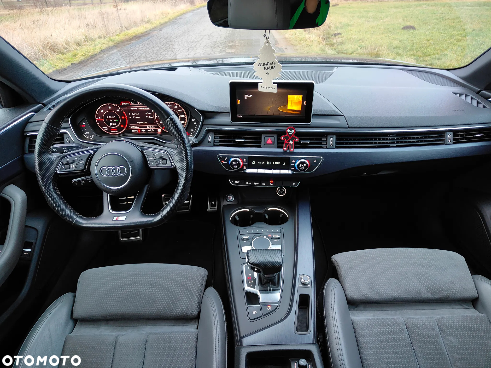 Audi A4 2.0 TDI Sport S tronic - 15