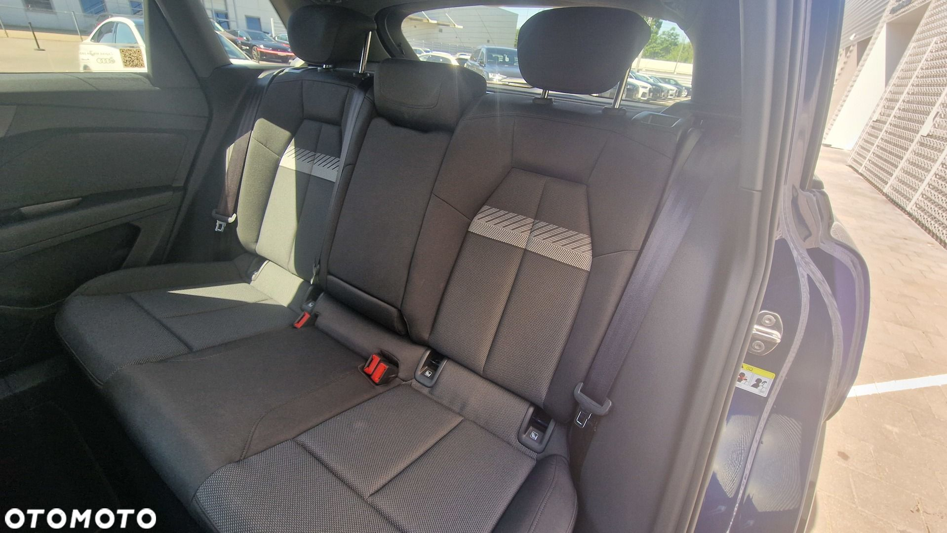 Audi Q4 - 12