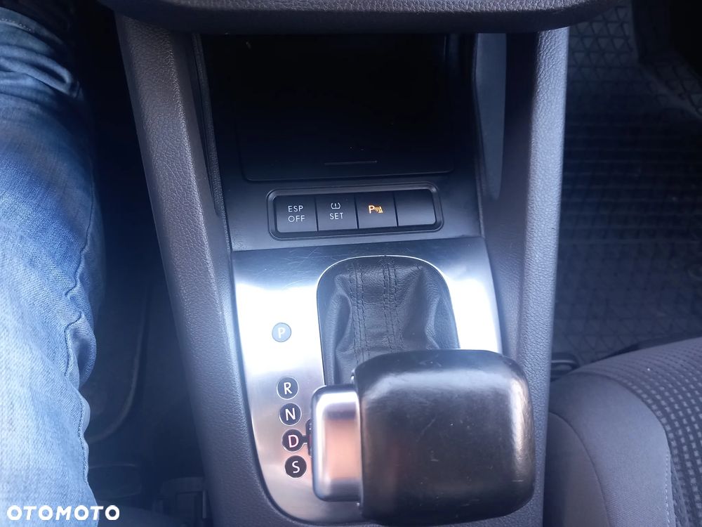 Volkswagen Golf 1.4 TSI DSG MATCH - 37