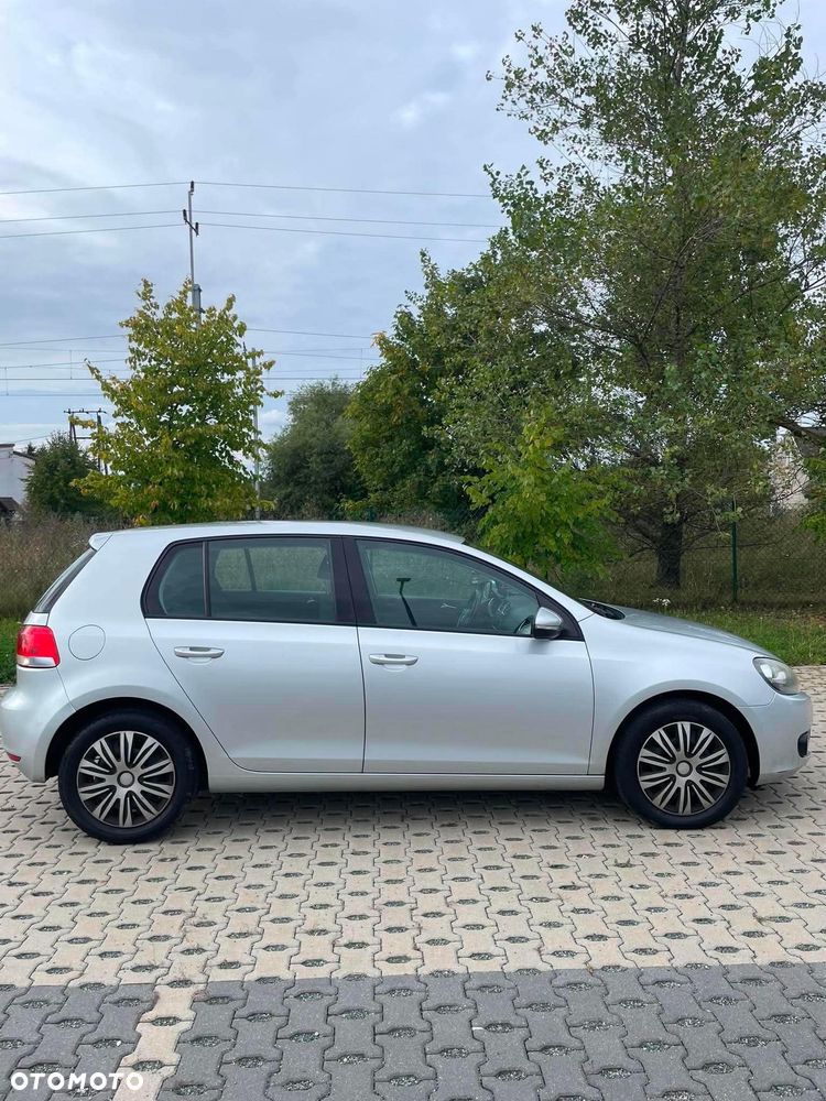 Volkswagen Golf 1.6 TDI Highline - 6