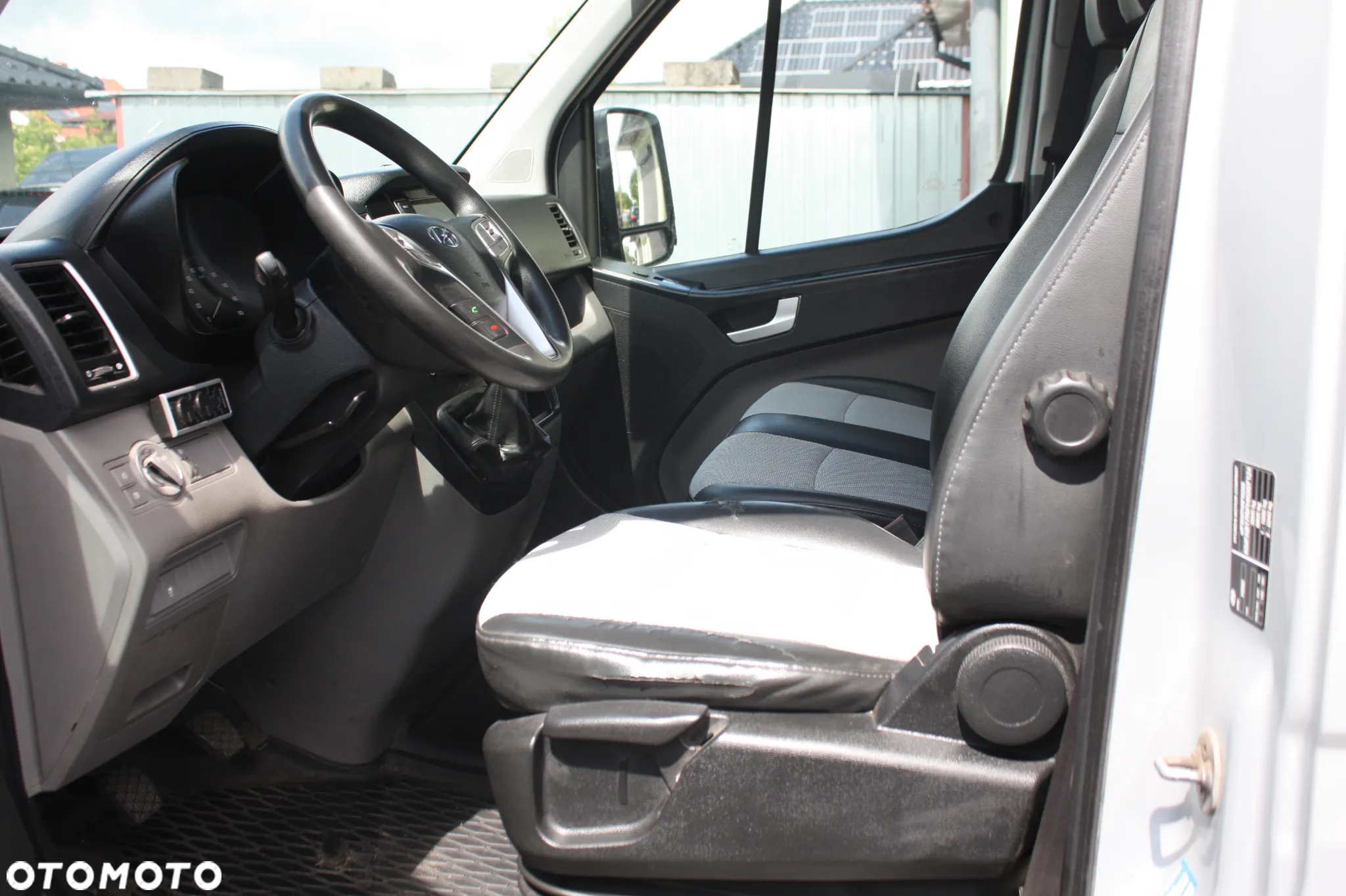 Hyundai H350 - 37