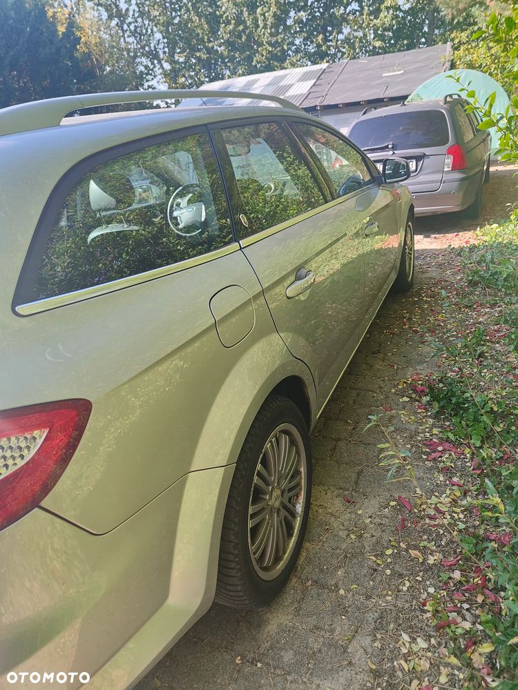 Ford Mondeo 2.0 TDCi Ghia - 6