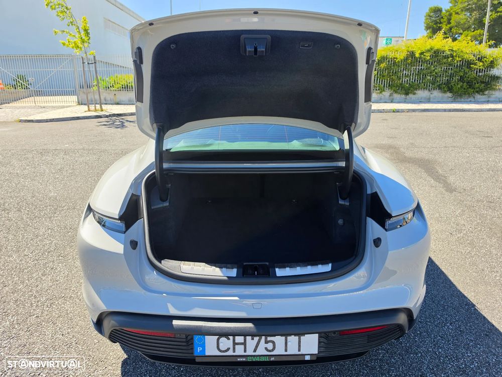 Porsche Taycan 4S - 9