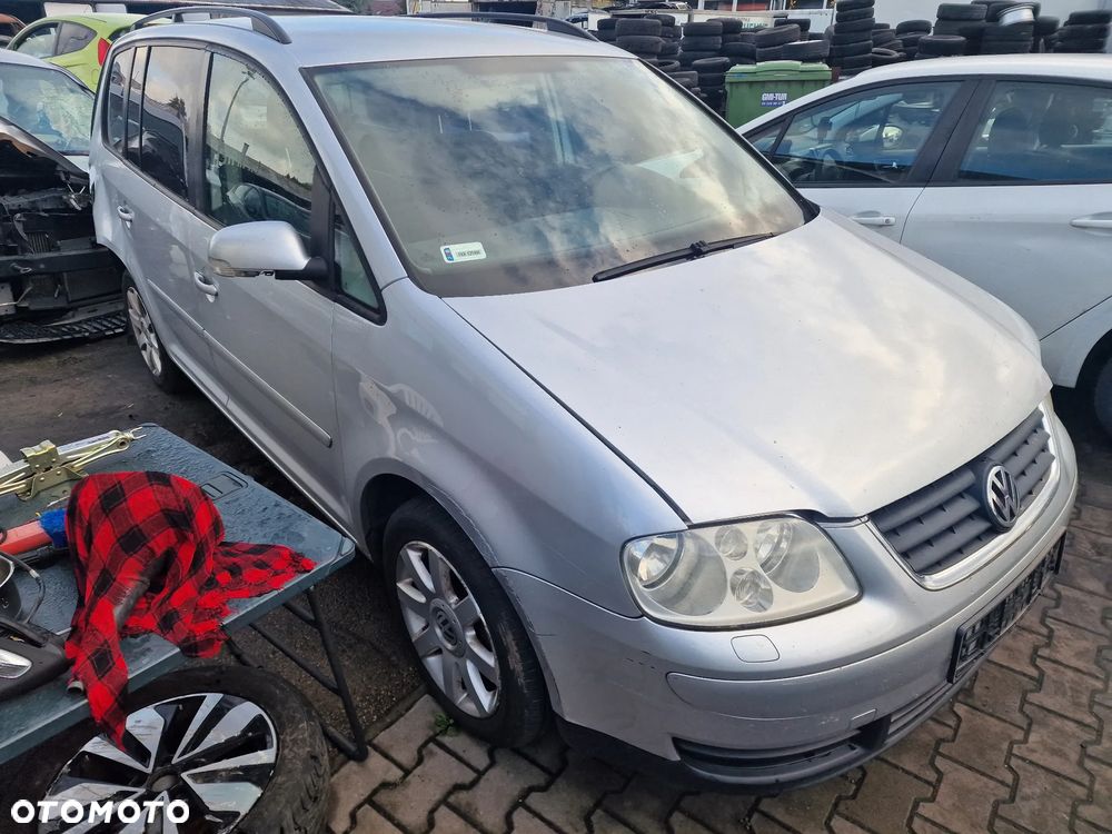 Volkswagen Touran 2006r 92KW 1.9d Cały na części - 4