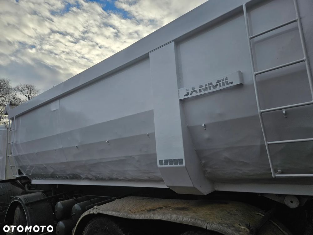 Scania 124c 470 8x4 - 15