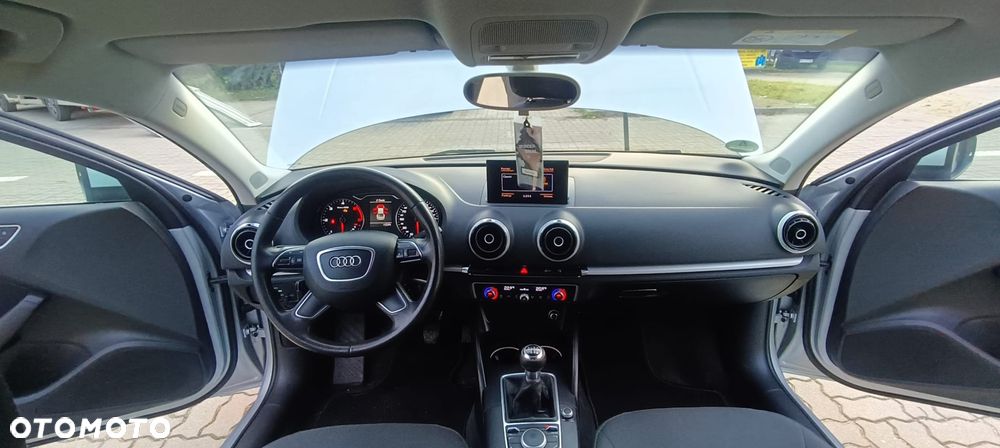 Audi A3 Limousine 1.6 TDI Ambiente - 8