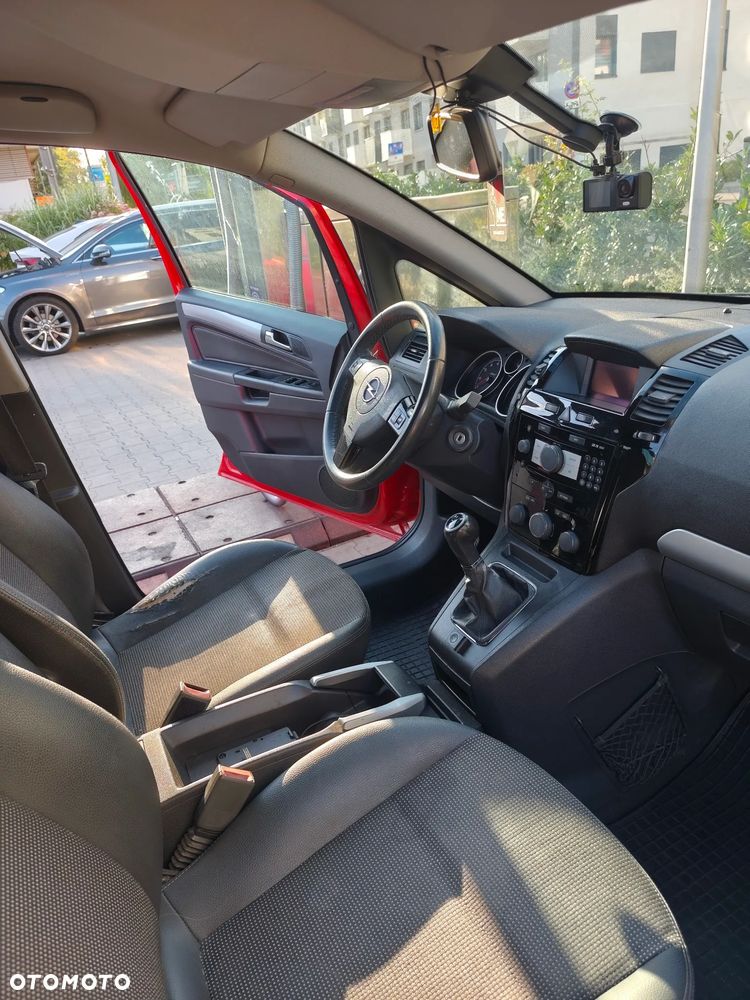 Opel Zafira 1.8 - 13