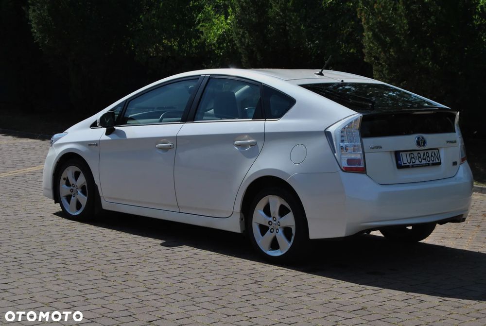 Toyota Prius (Hybrid) Comfort - 4