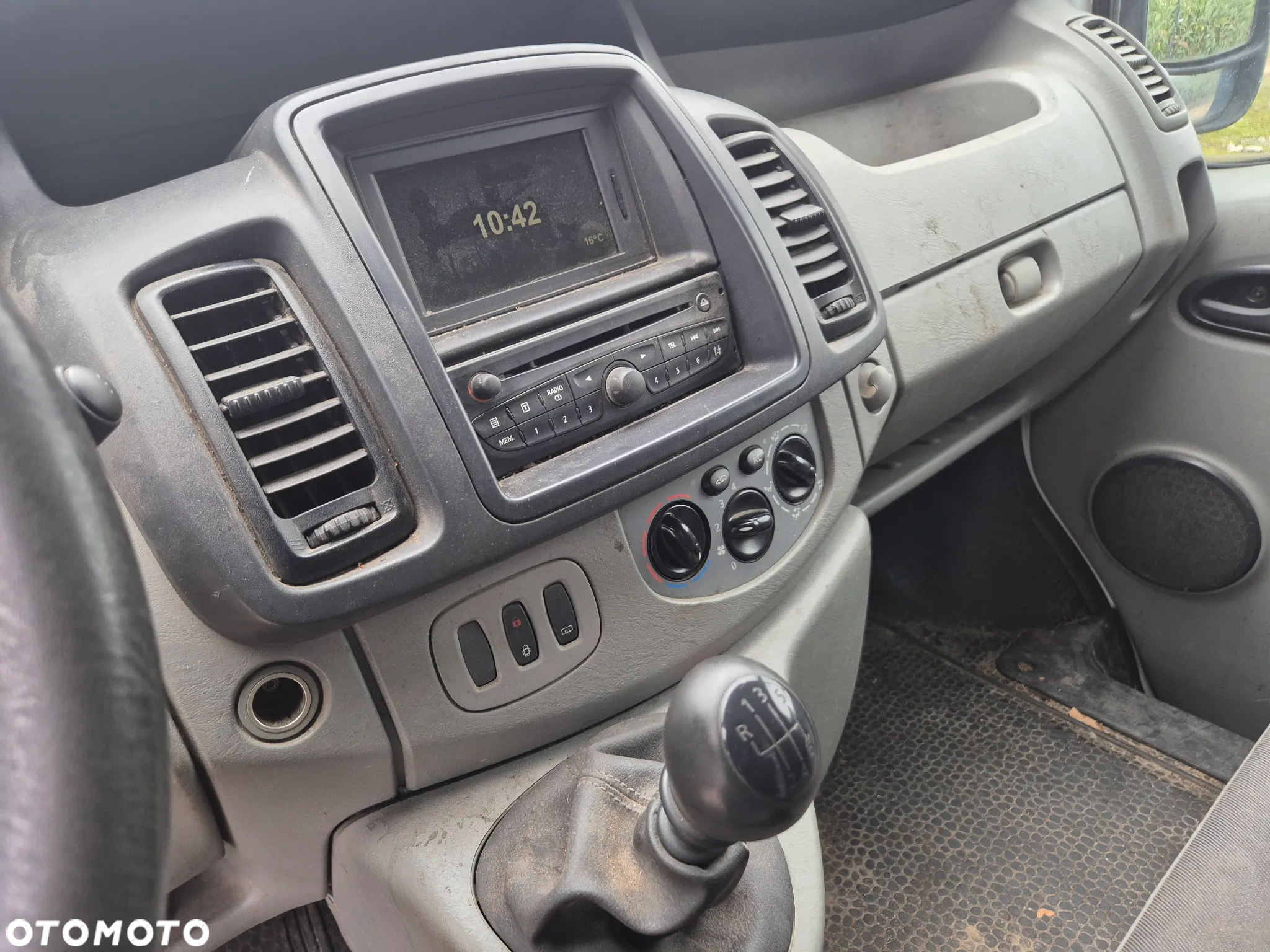 Opel Vivaro - 14