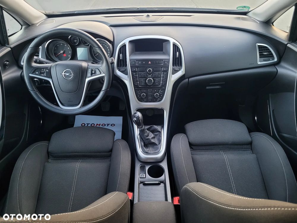 Opel Astra 1.6 Turbo Edition - 15