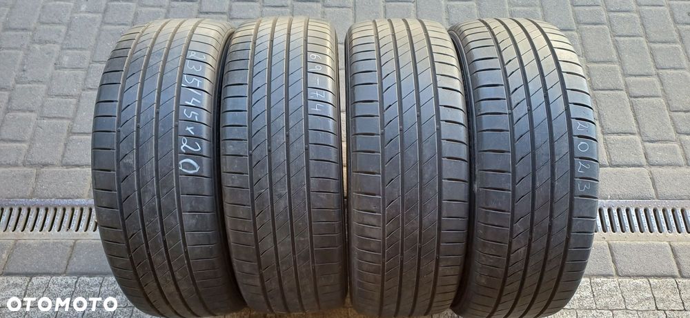 235/45R20 100W KUMHO , komplet opon letnich.