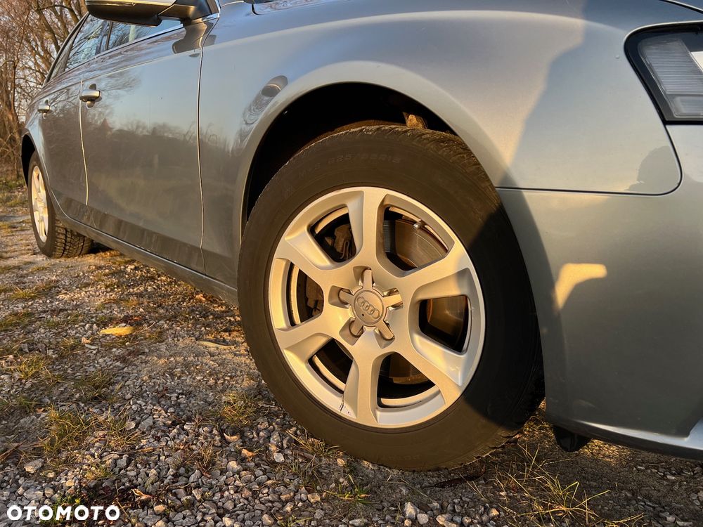 Audi A4 Avant 2.0 TDI DPF Ambition - 12