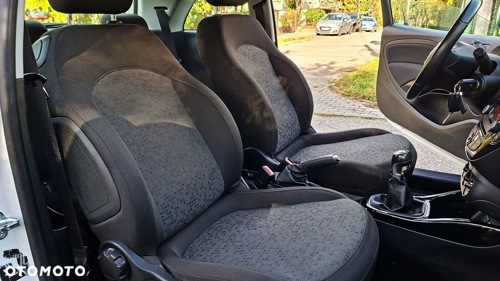Opel Adam 1.2 White Link - 18