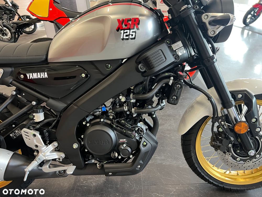 Yamaha XSR - 4