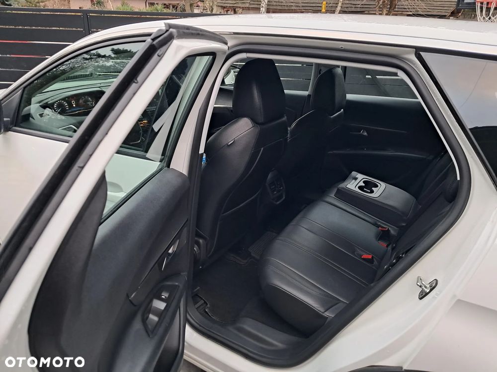 Peugeot 3008 1.5 BlueHDi Active S&S - 16