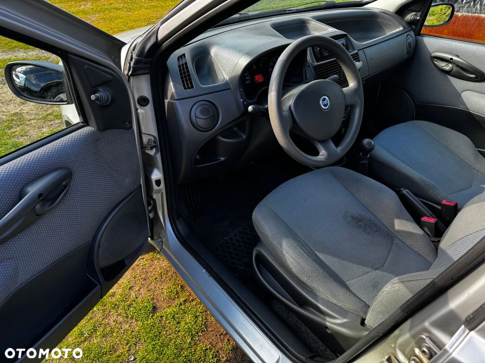 Fiat Punto 1.2 8V - 5