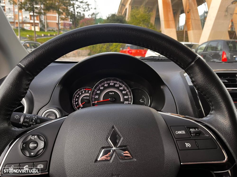 Mitsubishi Space Star 1.2 Intense Connect Edition - 5