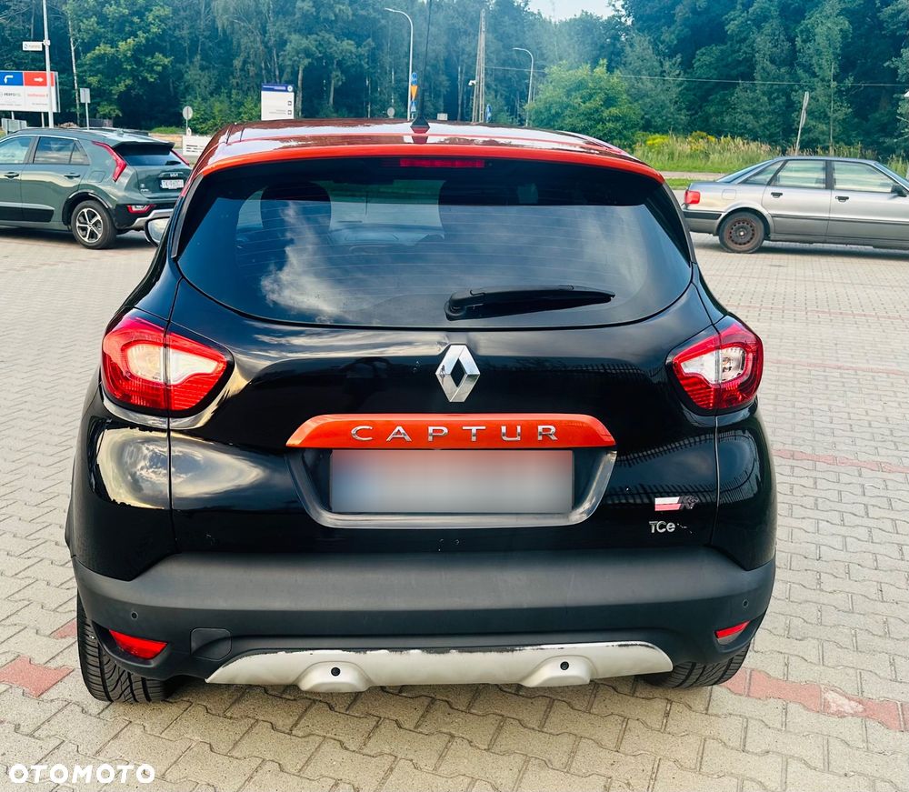 Renault Captur 1.2 TCe Helly Hansen EDC - 4