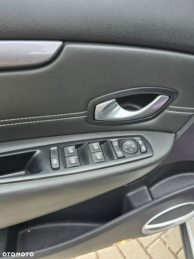 Renault Scenic - 18