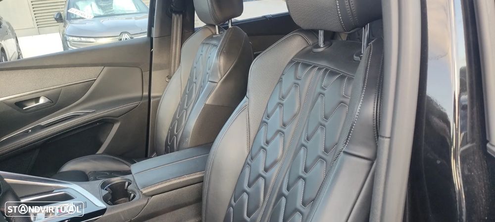 Peugeot 5008 PureTech 130 EAT8 Stop & Start GT - 8