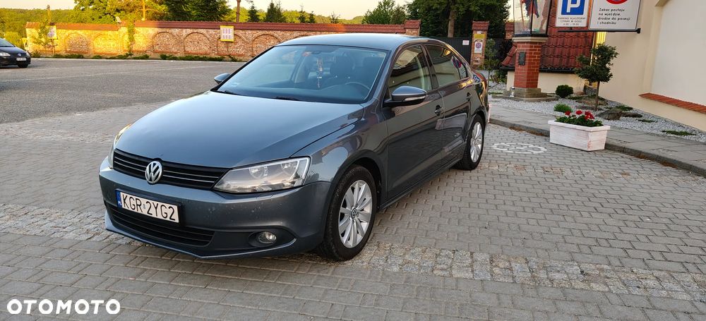 Volkswagen Jetta 1.6 TDI Blue Motion Technology Trendline - 2