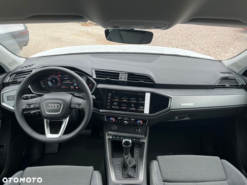 Audi Q3 Sportback - 11