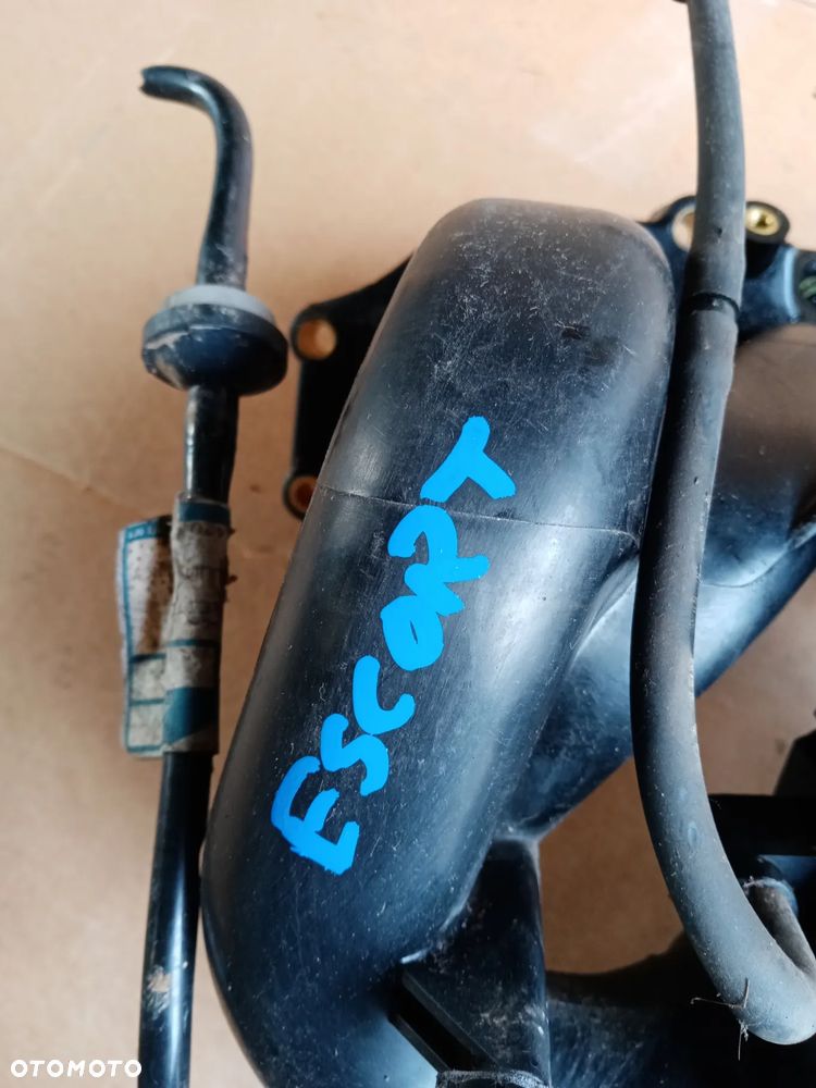 Kolektor ssący Ford Escort MK7 1.6 958-9424-CC - 4