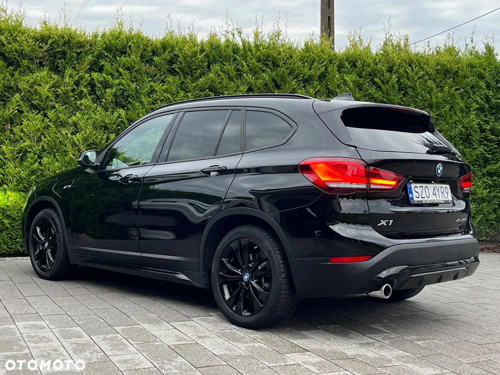 BMW X1 xDrive25e Sport Line - 11