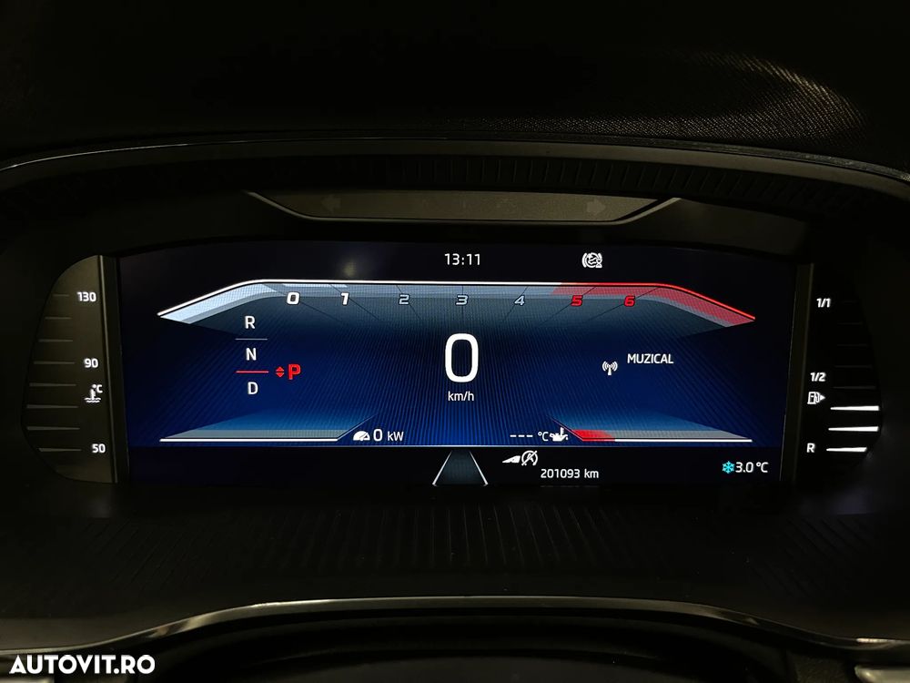 Skoda Octavia 2.0 TDI DSG Style - 32