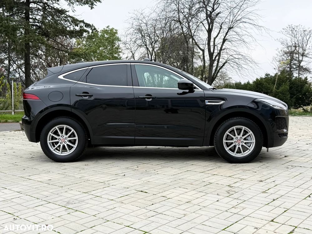 Jaguar E-Pace D150 - 11