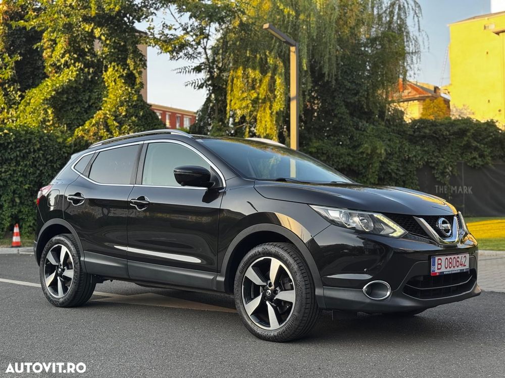 Nissan Qashqai 1.6 DCI N-Connecta - 1