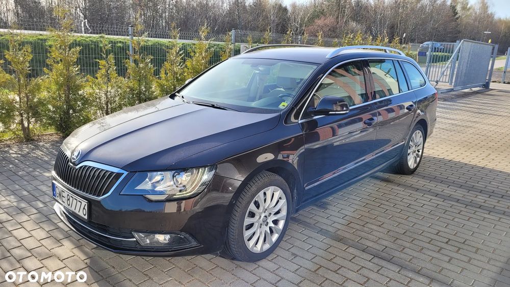 Skoda Superb 2.0 TDI 4x4 Elegance DSG - 2