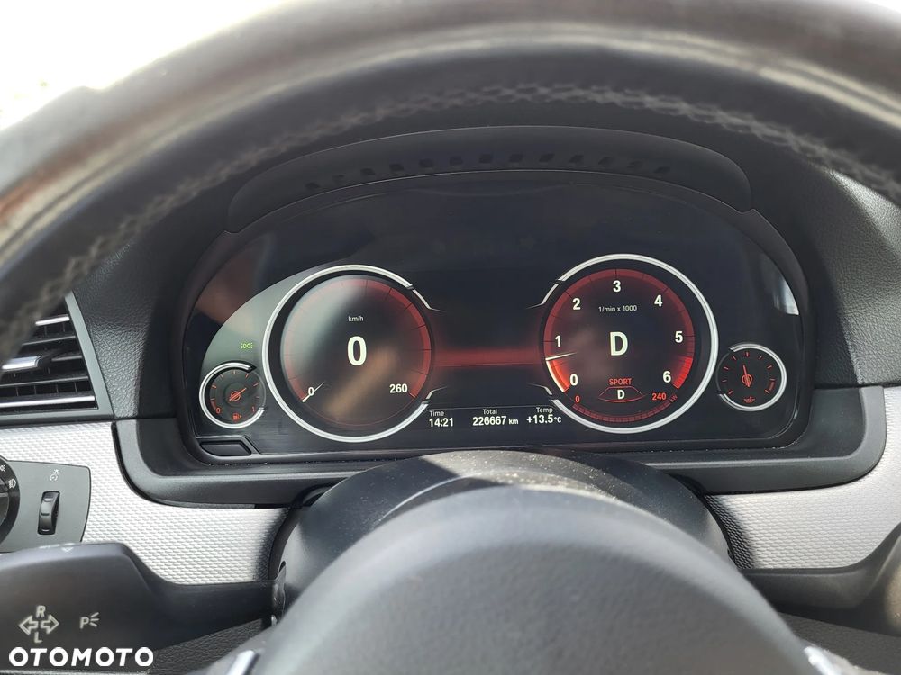 BMW Seria 5 530d xDrive - 15