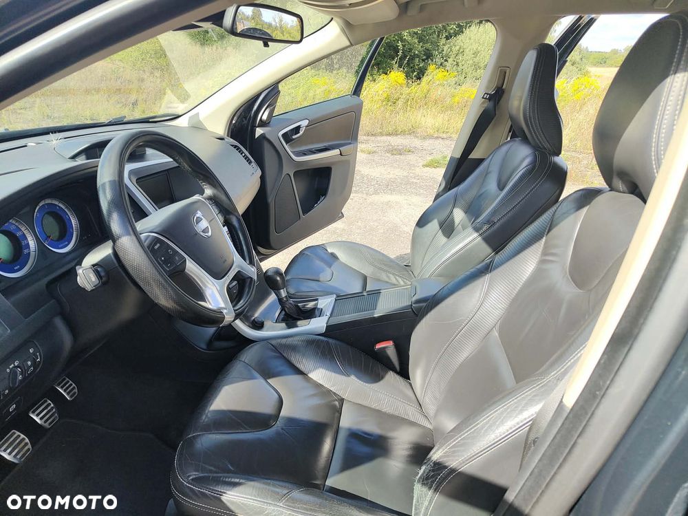 Volvo XC 60 D5 AWD R-Design - 7