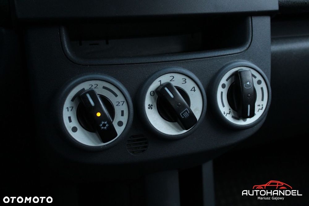 Mitsubishi Colt - 12