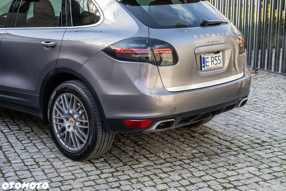 Porsche Cayenne S - 9