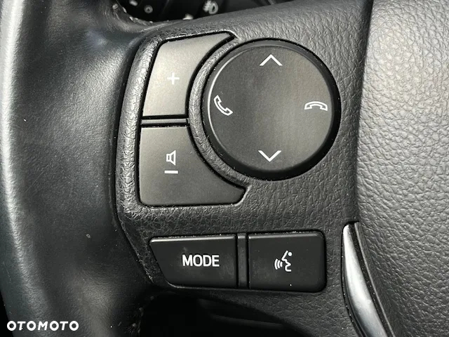 Toyota Auris Hybrid 135 Active - 23